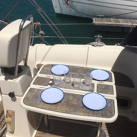 Botel Anakaona *