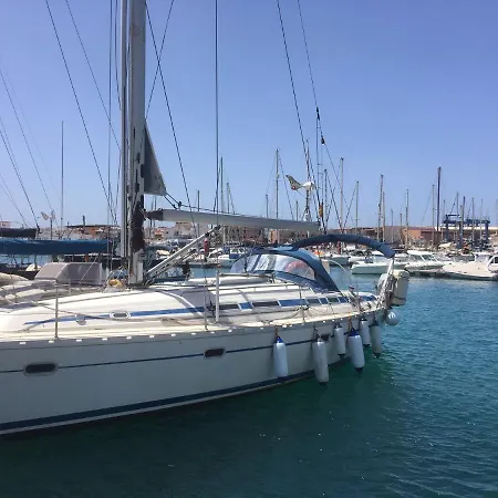 Botel Anakaona